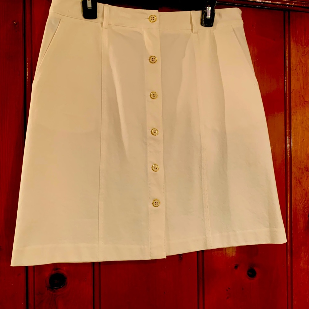 J. McLaughlin White Size 8 skirt.